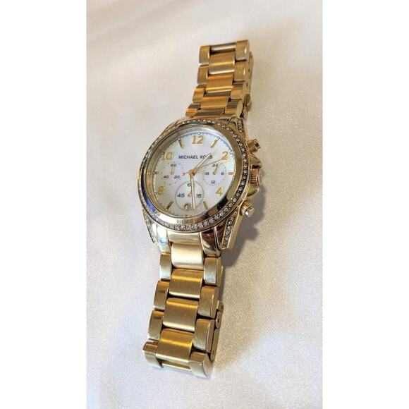 Michael Kors MK5521 Blair Womens Quartz Watch Gold Tone Stainless Steel Crystals - Picture 3 of 14